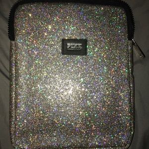 Victoria’s Secrets PINK bag for ipad